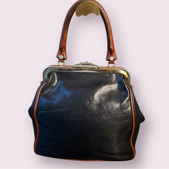 Vintage Oroton Black and Tan Leather SatcheCrossbody - Picture 6 of 8